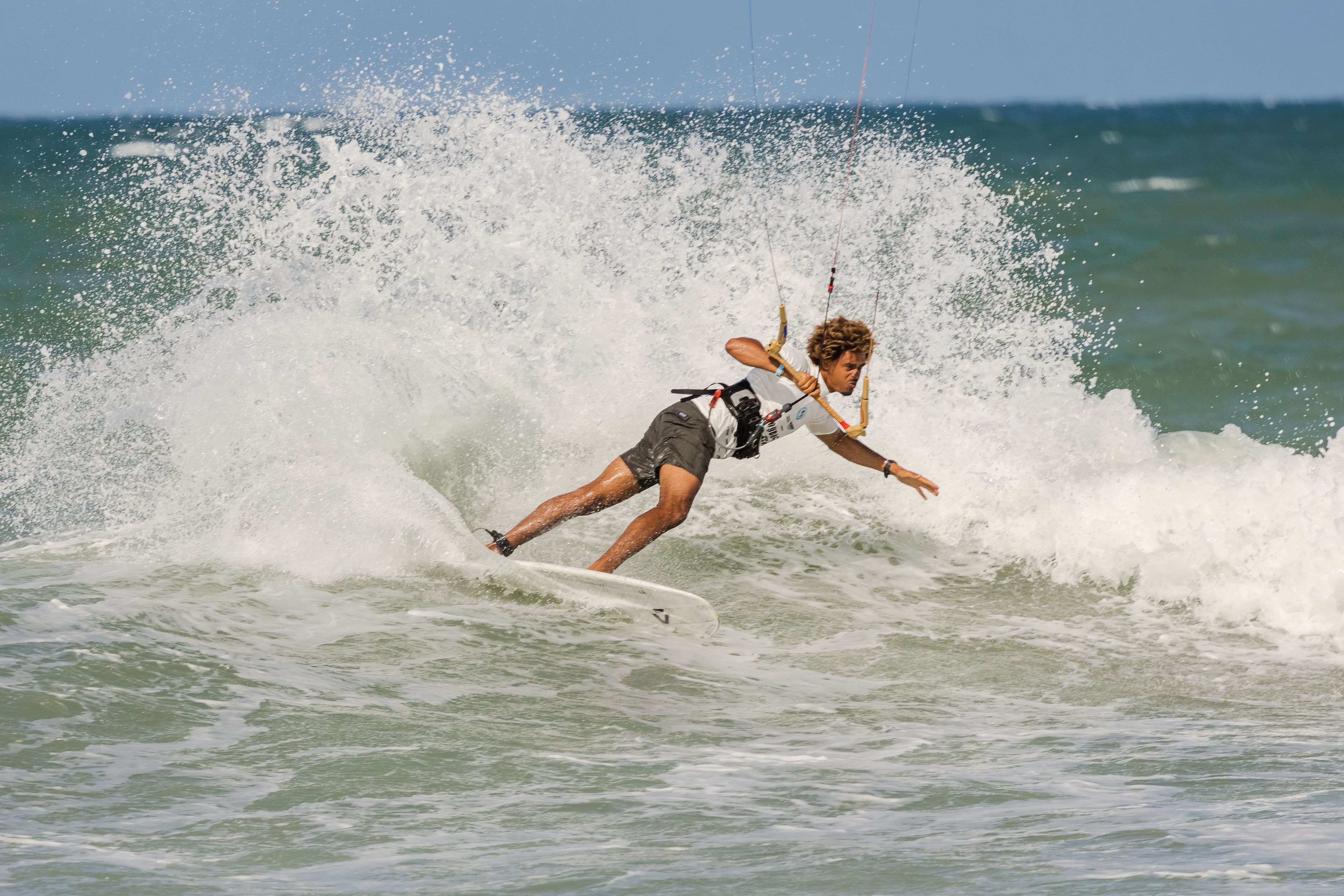 Video: Athleten zeigen spektakuläre Action an Tag 3 des GKA Kite-Surf World Cups in Taiba