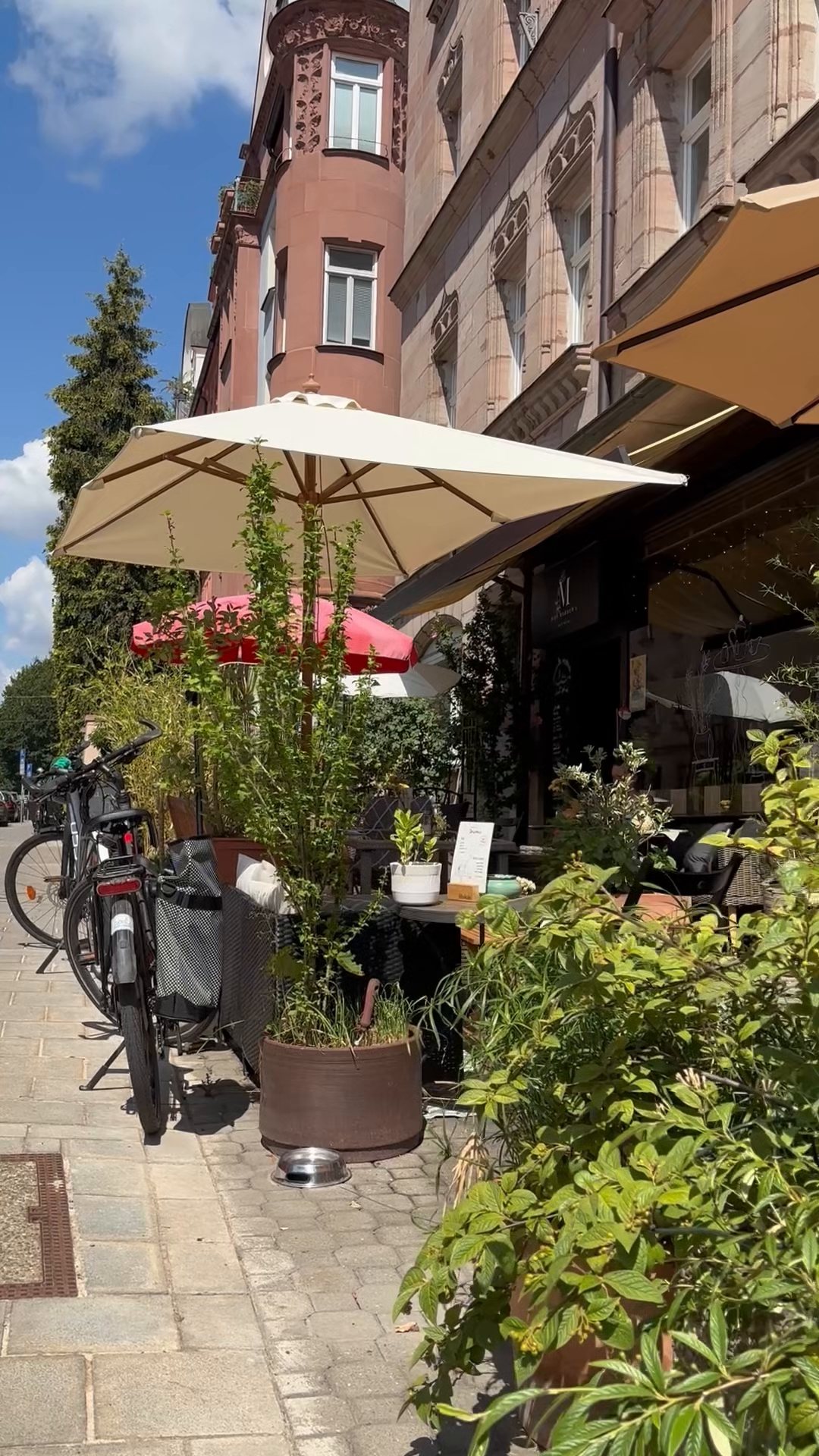 Miss Morrow's: New Café in Rosenau
