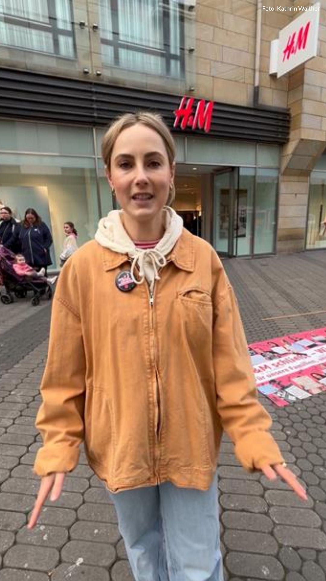 Video: Nürnberg – Solidaritätsaktion vor H&M-Filiale