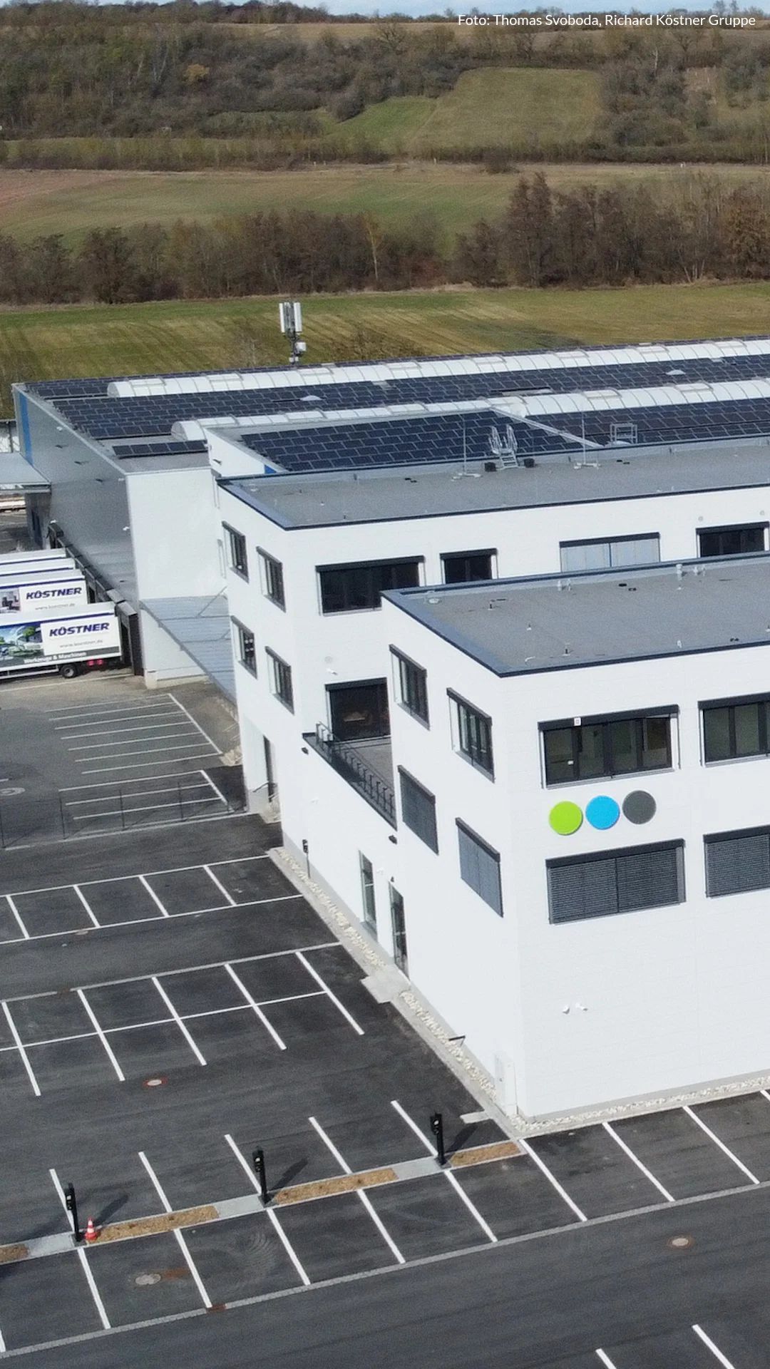 Video: Offiziell eingeweiht: So sieht die neue Zentrale der Firma Köstner in Neustadt/Aisch aus