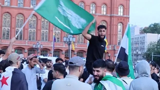 Nach Syrer-Aufmarsch warnen Ermittler vor Eskalation auf deutschen Straßen