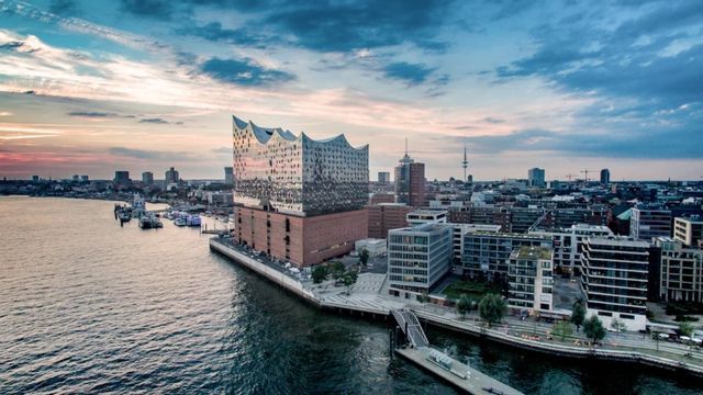 „Grundeinkommen gibt mir Sicherheit“ – Hamburg vor historischem Testlauf