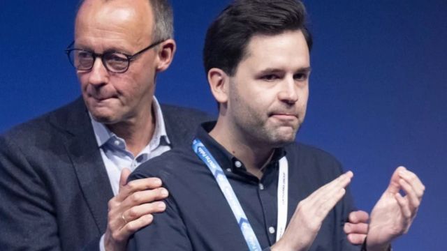 Merz‘ Gegner lauern schon und das schützende Rudel ist außer Sichtweite