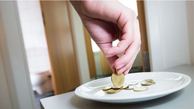 Video: Gericht stoppt Toiletten-Gebühr für Restaurant-Gäste