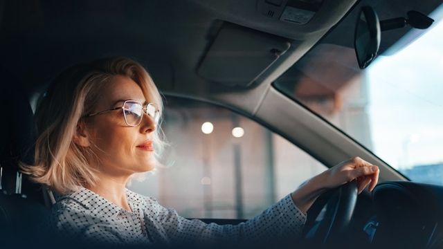 Video: „Nebeneffekt meiner Lebensweise”: Merel (47) ist jetzt Selfmade-Millionärin und fährt Bentley