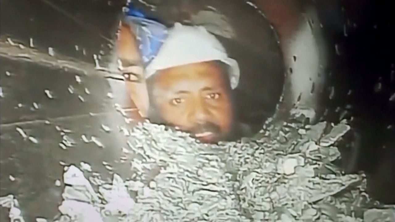 Tunnel-Drama in Indien: Video zeigt eingeschlossene Arbeiter