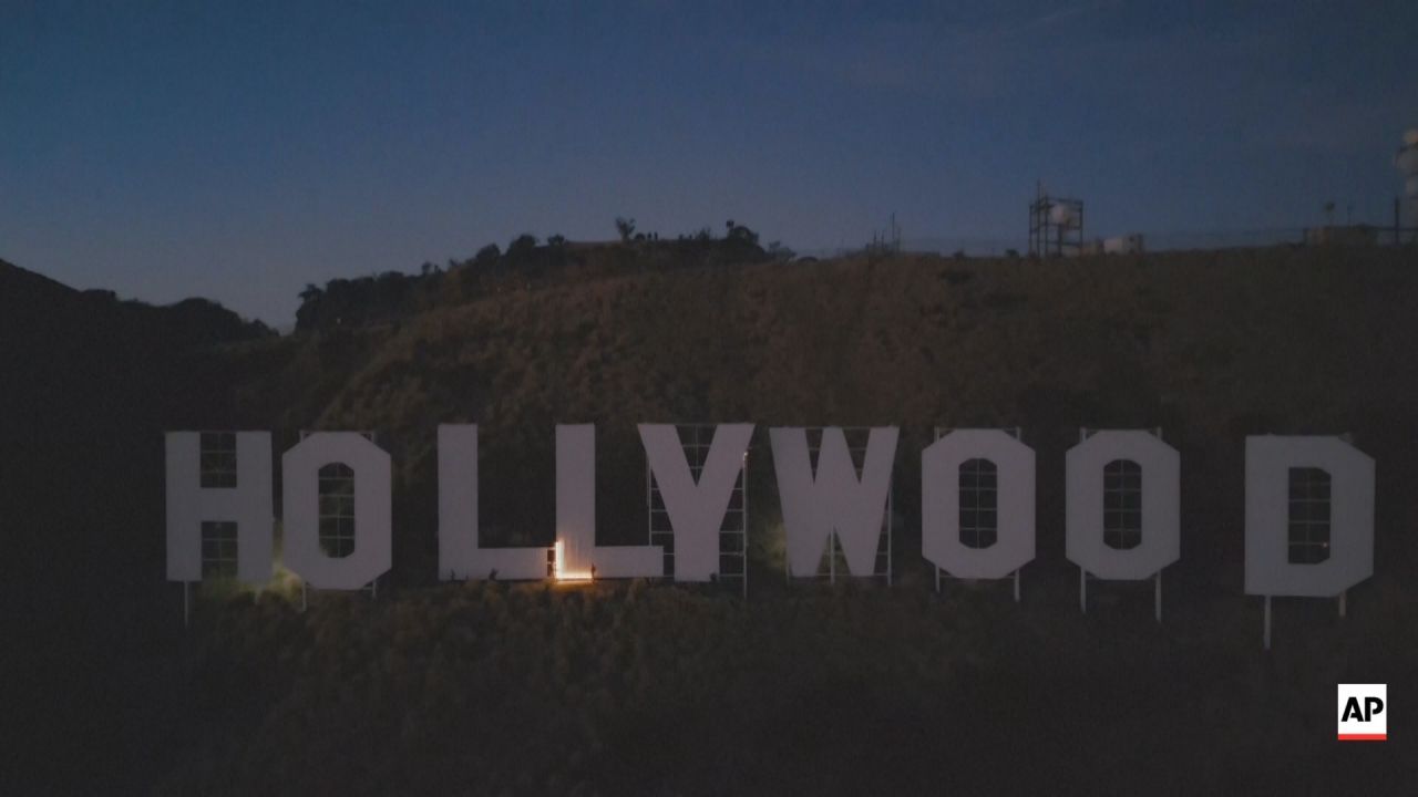 100 Jahre Hollywood-Schriftzug: Wahrzeichen leuchtet erstmals seit Jahrzehnten