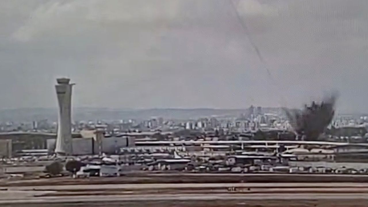Video: Mehrere Verletzte: Huthi-Rakete schlägt an Israels wichtigstem Flughafen ein