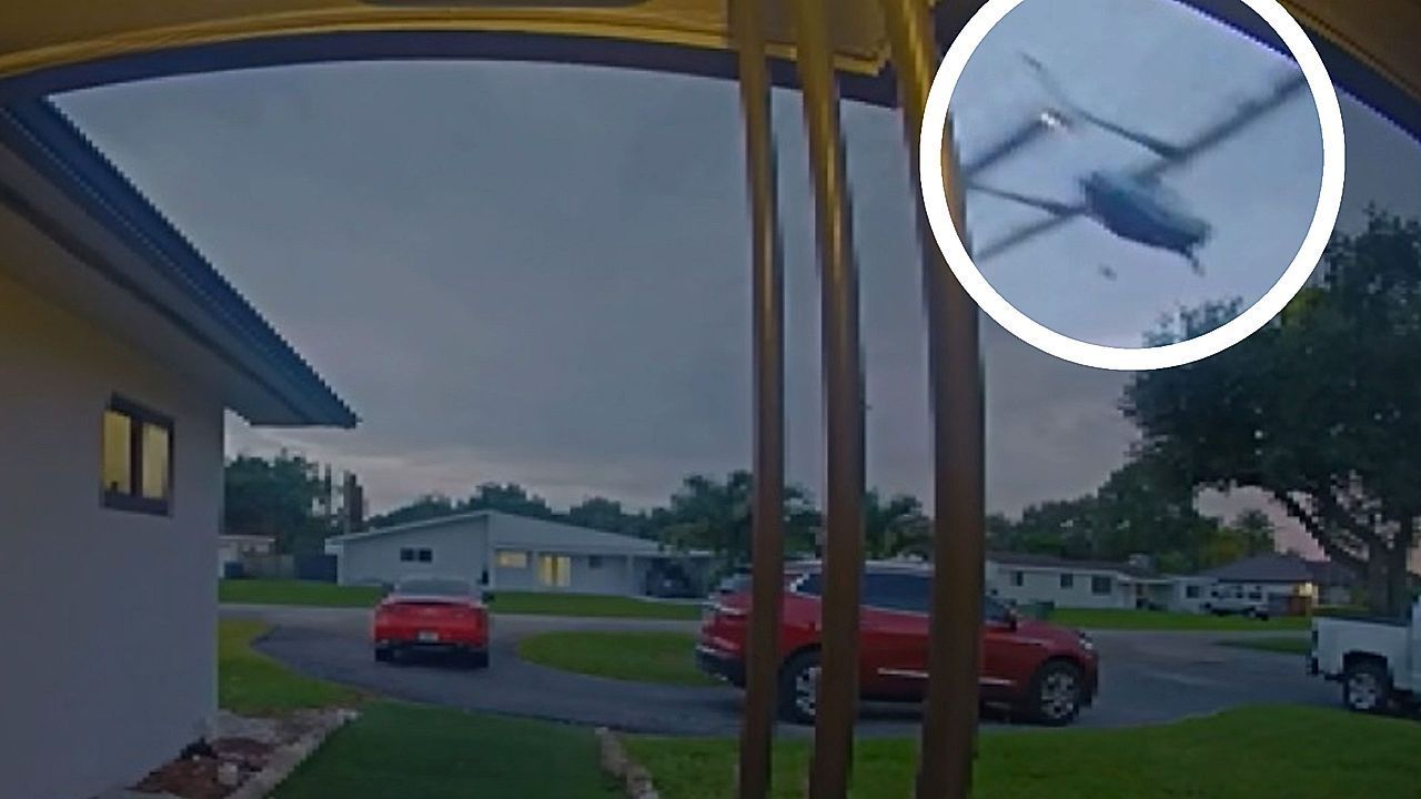 Video: Flugzeug kracht in Baum – Familie überlebt heftigen Absturz in Florida