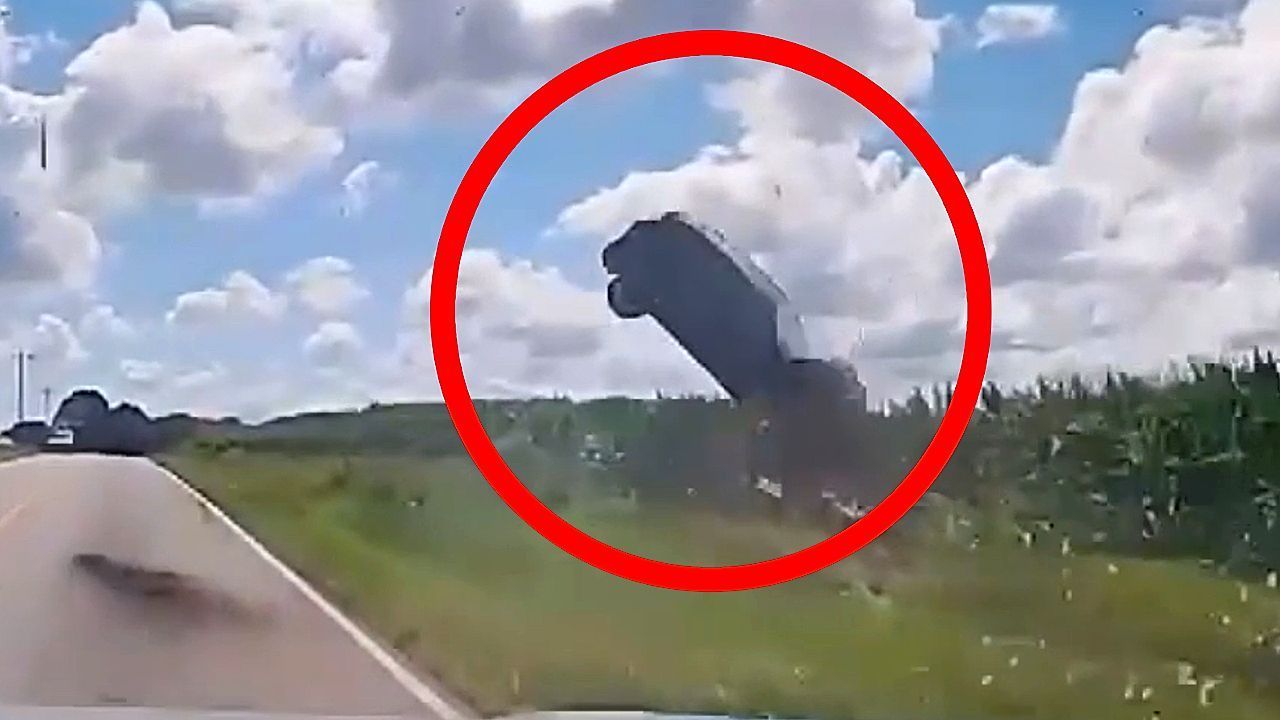 Video: Im Maisfeld überschlagen: Filmreifes Ende einer Verfolgungsjagd in Missouri