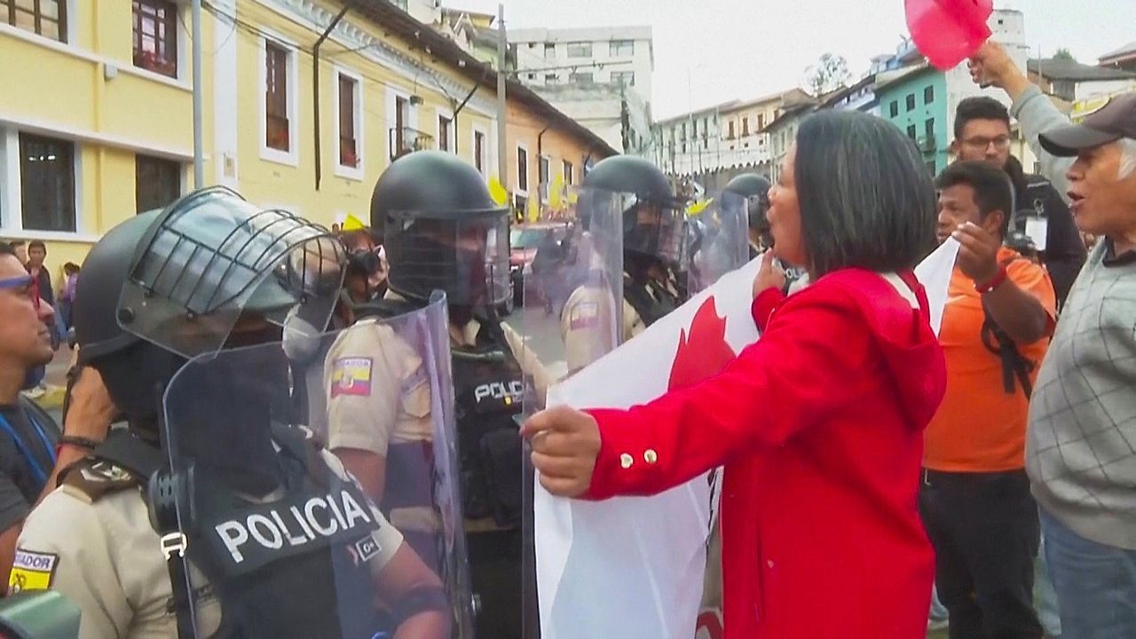 Proteste in Ecuador: Demonstrationen gegen Streichung der Dieselsubventionen