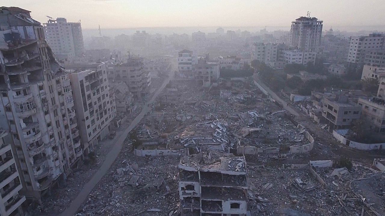 Zwei Jahre Krieg in Gaza: Videovergleich zeigt Ausmaß der Zerstörung