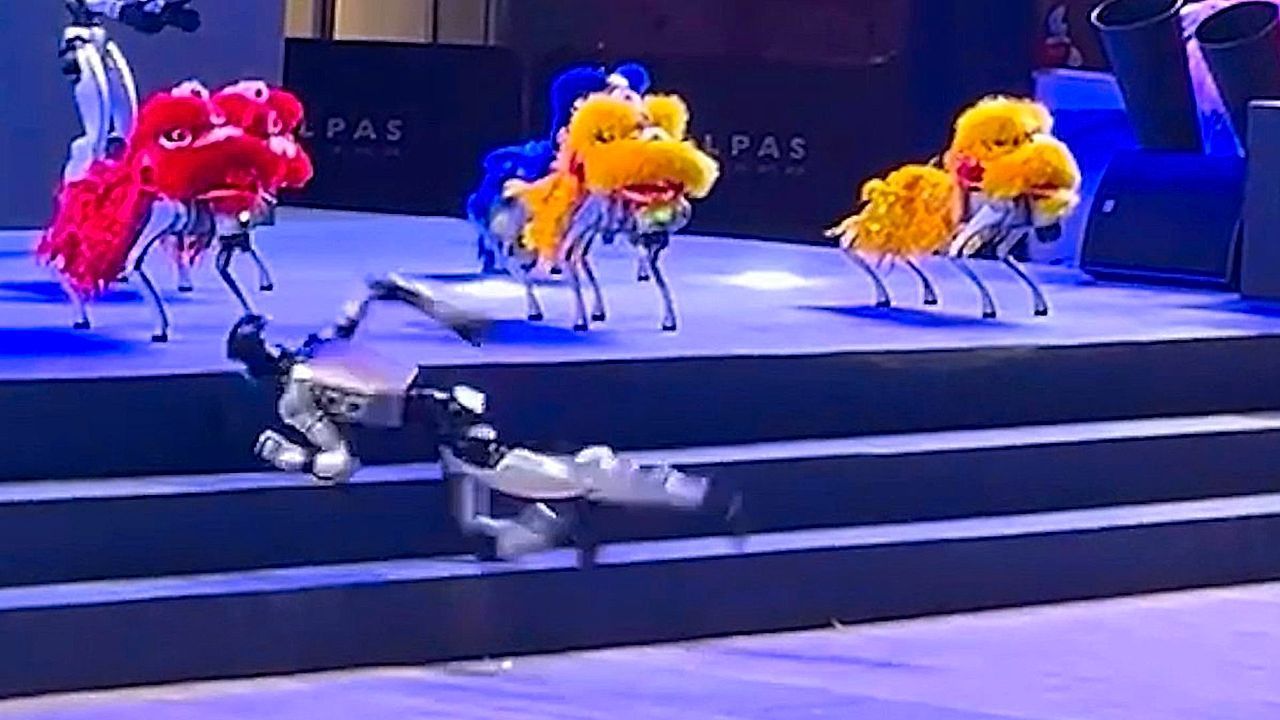 KI on Ice: Humanoid Robot Struggles with Stairs