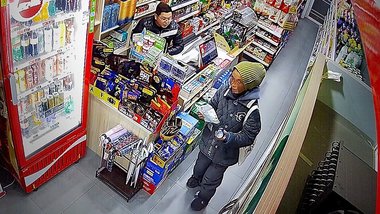 Kind-shopkeeper-secretly-pays-elderly-woman-s-groceries-for-four-years