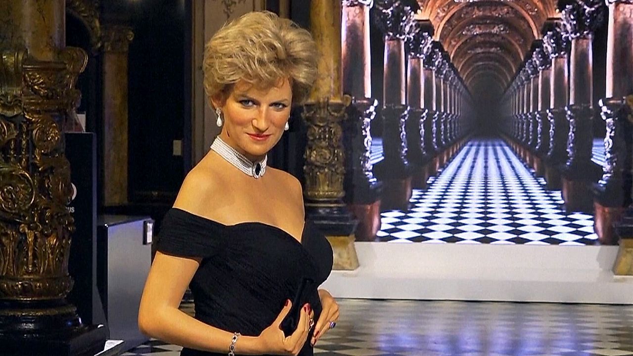 Im berühmten „Rachekleid“: Neue Wachsfigur von Prinzessin Diana in Paris enthüllt