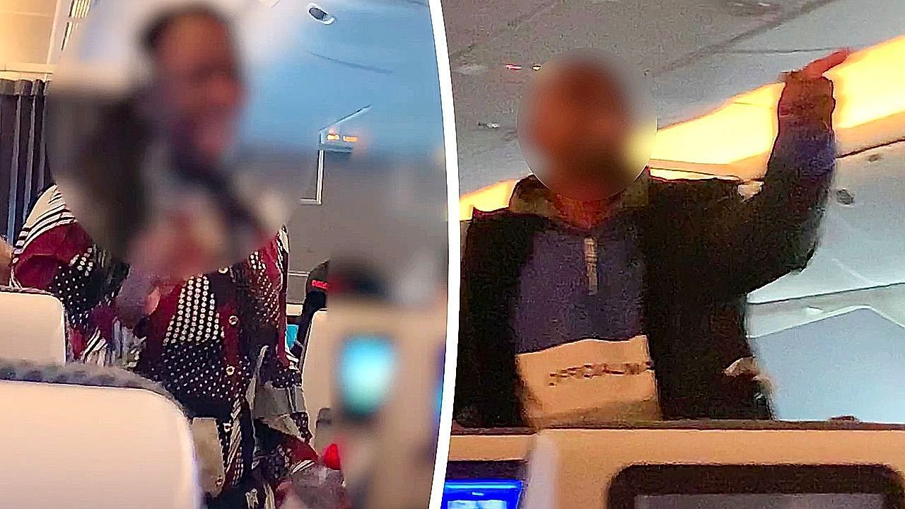 Passengers-turn-flight-into-church-service-by-singing-prayers-for-almost-three-hours-