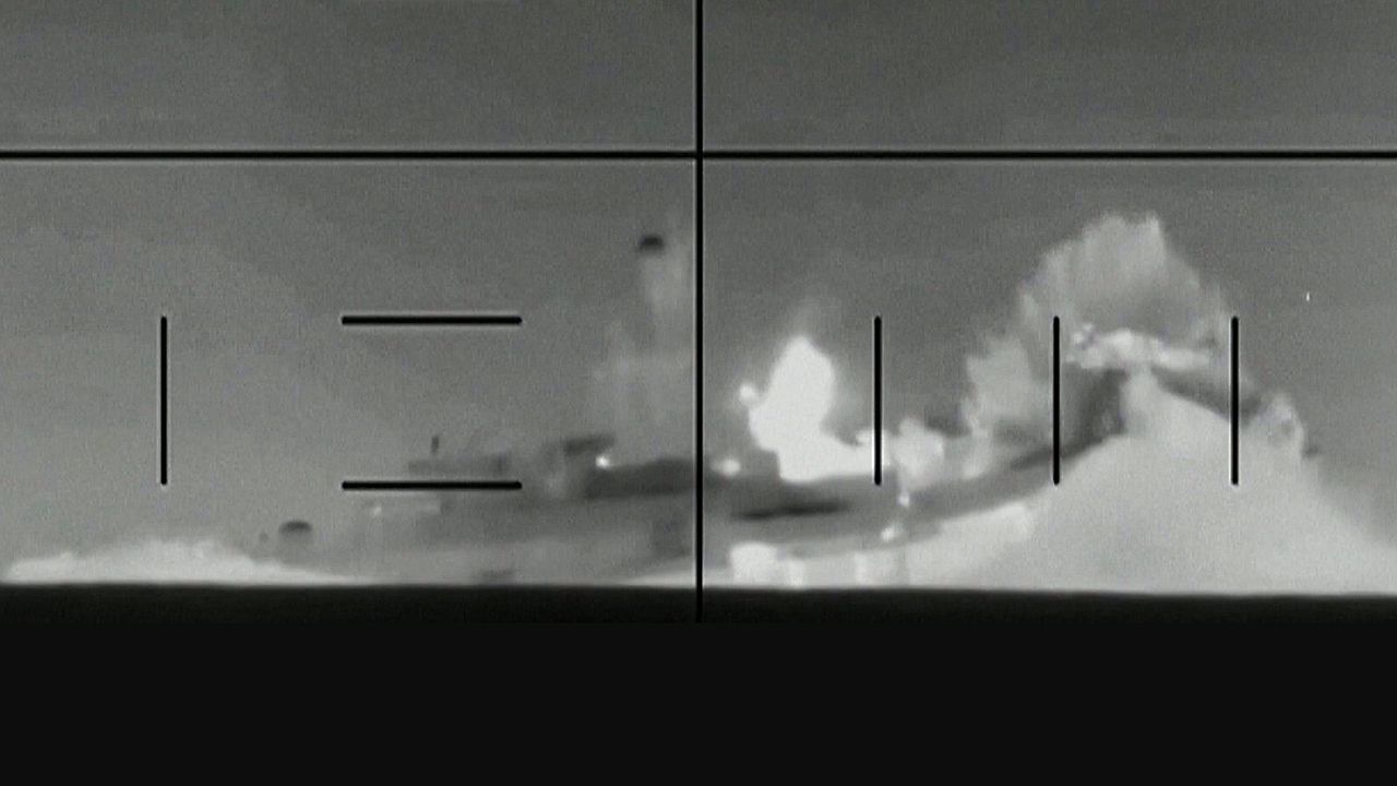 Video: Explosion zerstört Fregatte: USA versenken Irans Vorzeigeschiff vor Sri Lanka