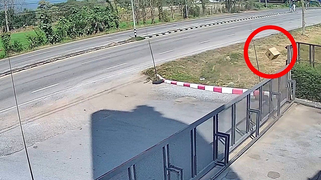 Video: Ungewöhnlicher Paketdieb: Staubteufel stiehlt Lieferung