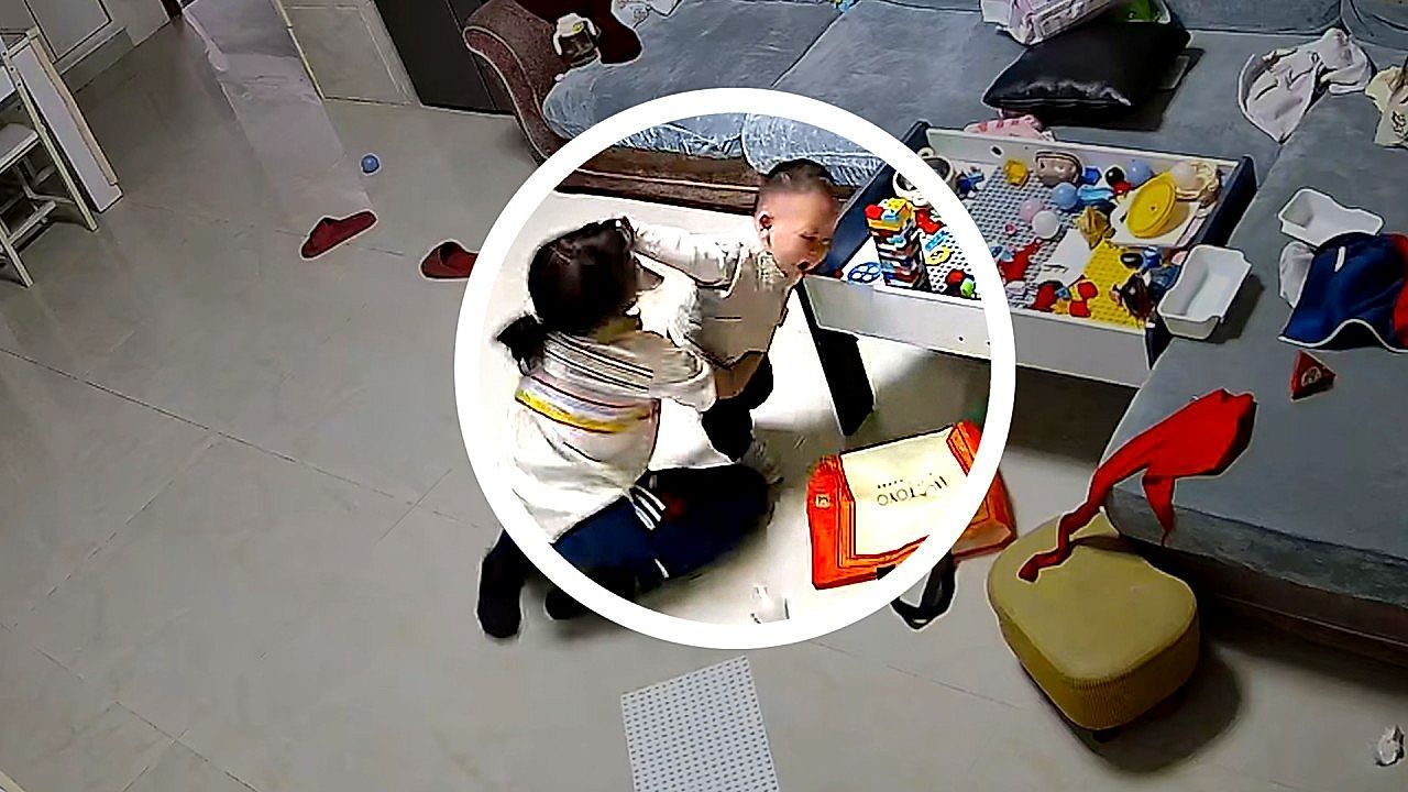 Video: Girl's lightning-fast reflexes prevent painful toddler accident