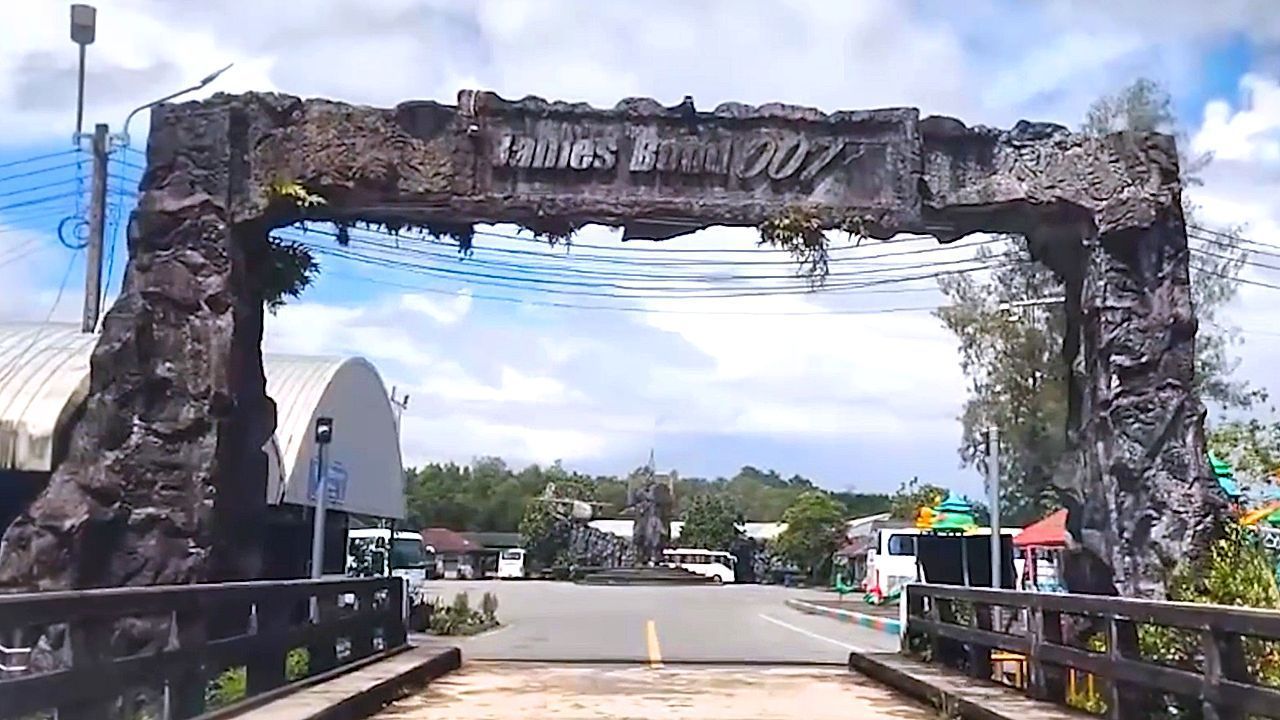 Video: Teurer Flop: James-Bond-Attraktion in Thailand dem Verfall preisgegeben