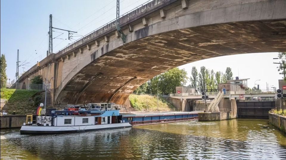 Video: Stuttgarter Verein prüft: Baden im Neckar bald möglich?