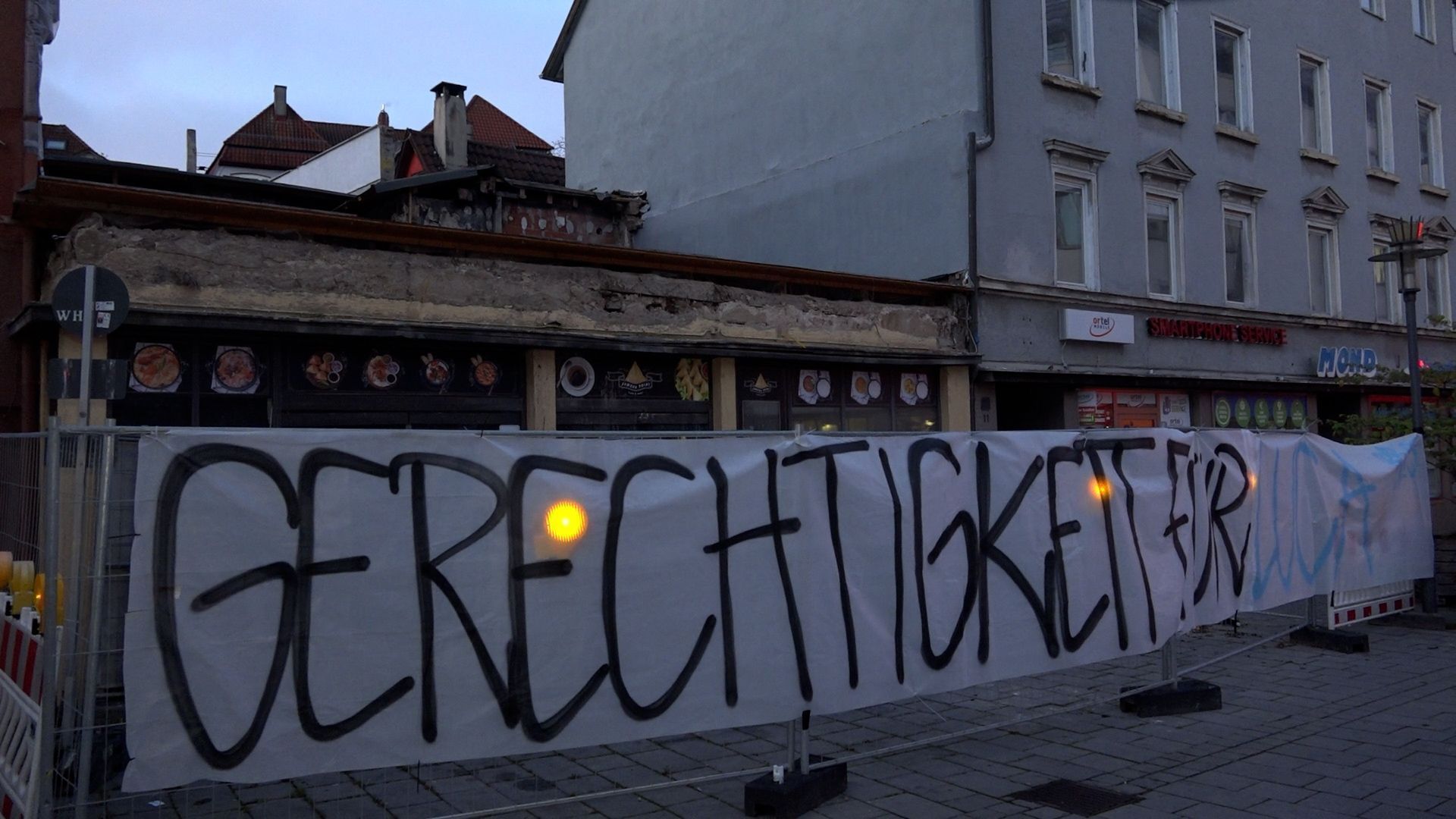 Video: „Esslingens Schande“ – Kickers-Fans erinnern an Tod von Luca S.