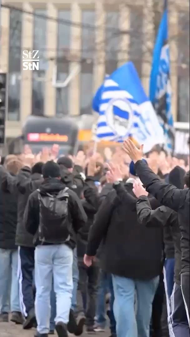 Video: Fußball-Fans in Leipzig protestieren gegen Pläne aus der Politik