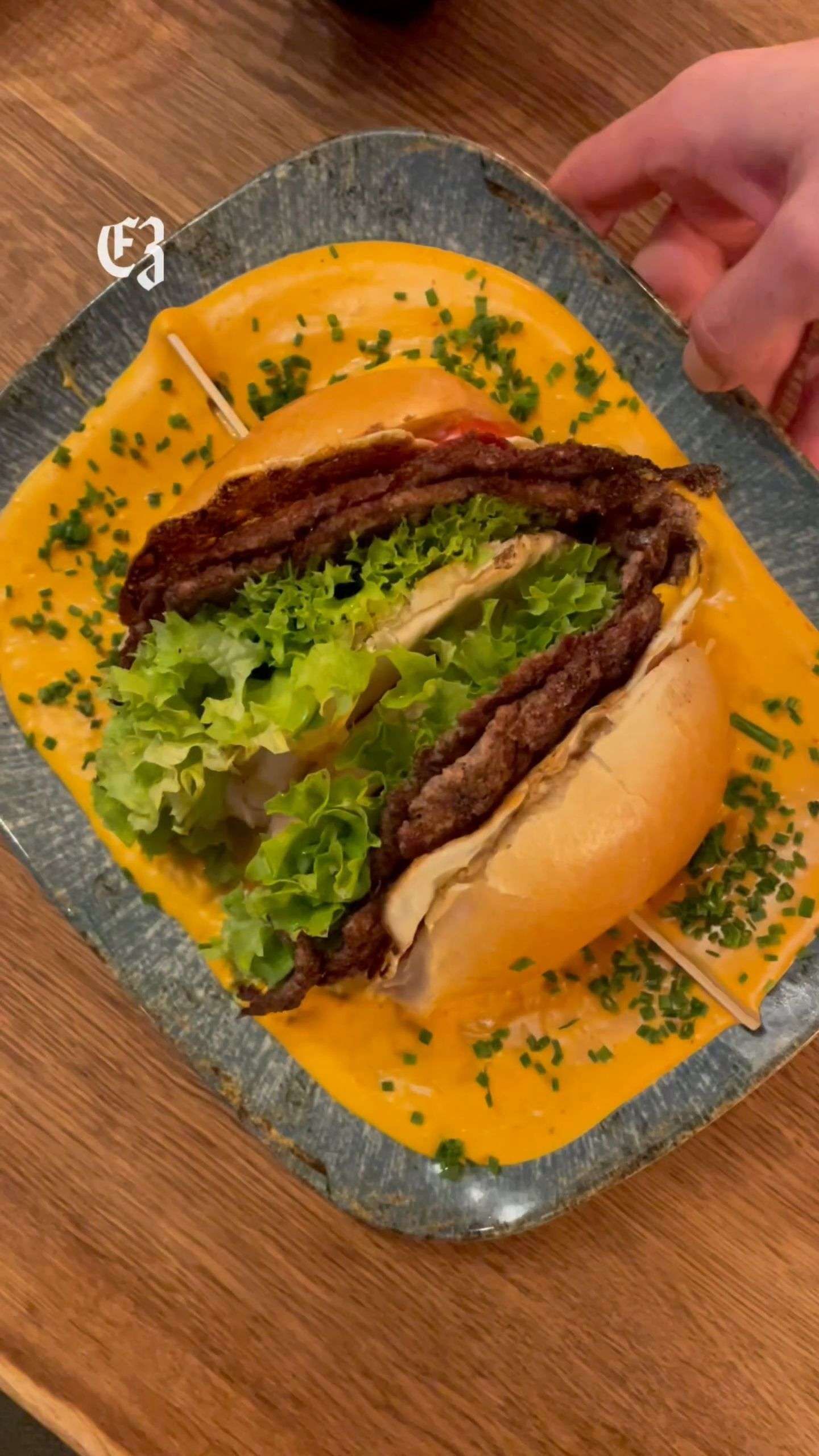Video: Hype-Burgerladen eröffnet zweite Filiale in Esslingen