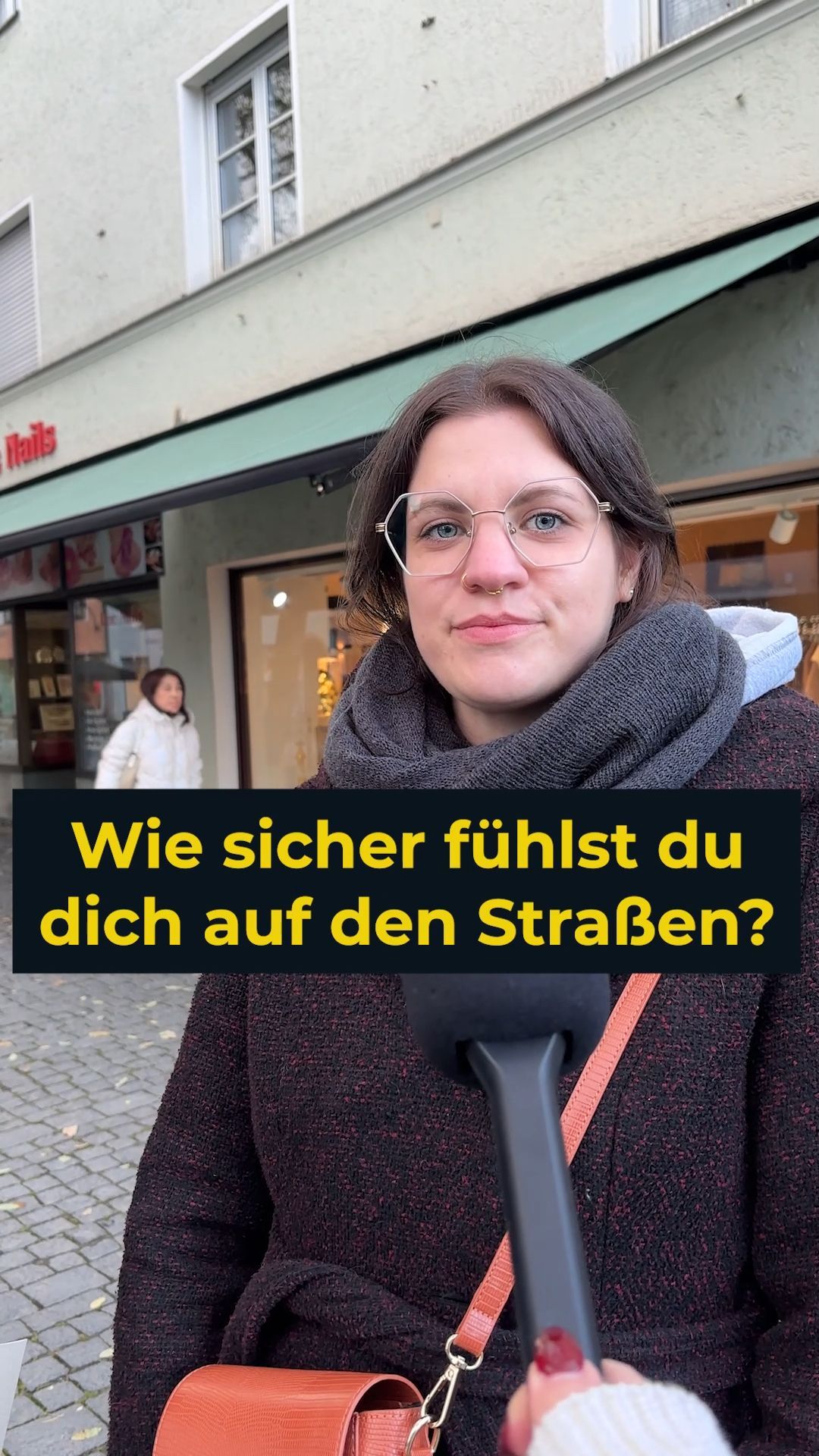 Video: Umfrage: Wie sicher fühlst du dich auf den Straßen?
