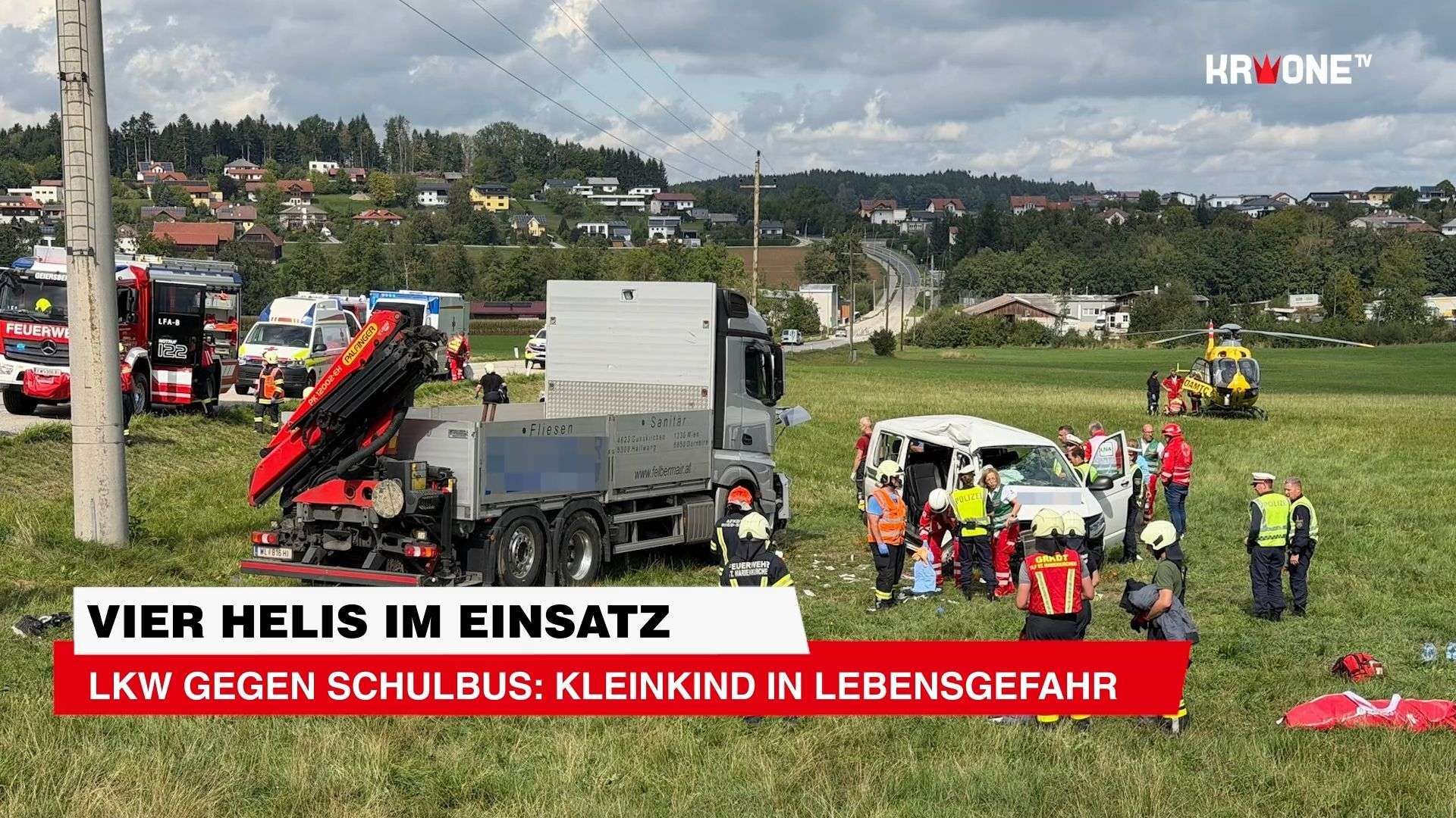 Video: Lkw gegen Schulbus: Kleinkind in Lebensgefahr