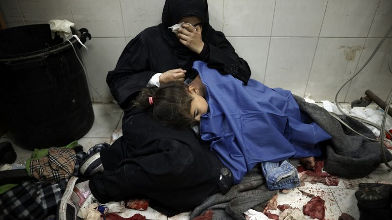 Krieg in Gaza: Menschen kamen blutverschmiert ins Krankenhaus