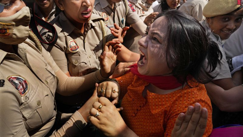 Demonstrationen in Indien gegen Verhaftung von Oppositionsführer