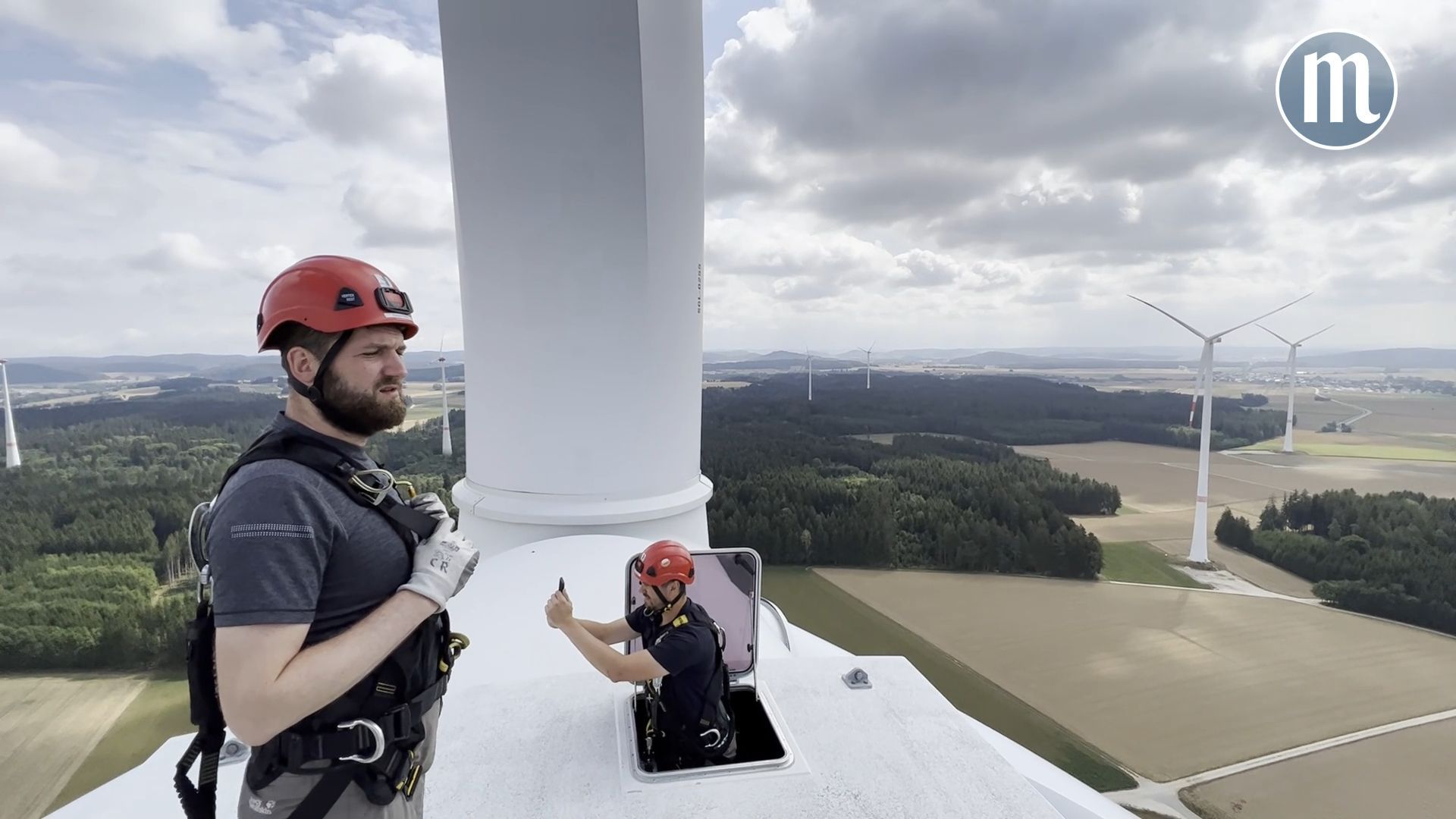 Abseilen in 143 Metern Höhe: Spektakuläres Training auf dem Windrad