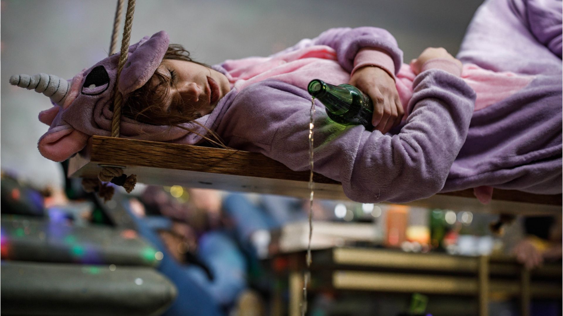 Gesund durch die tollen Tage: Tipps gegen Faschingskater und Heiserkeit