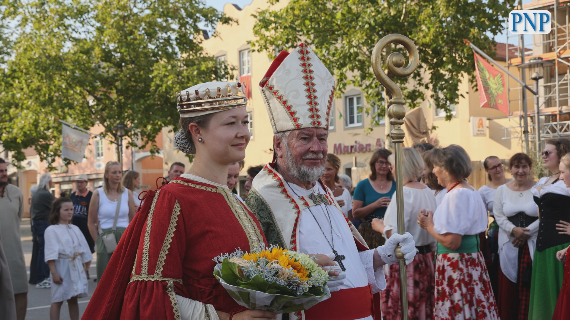 Mittelalterspektakel in Pledelingen: Eröffnung des Plattlinger Nibelungenmarkts