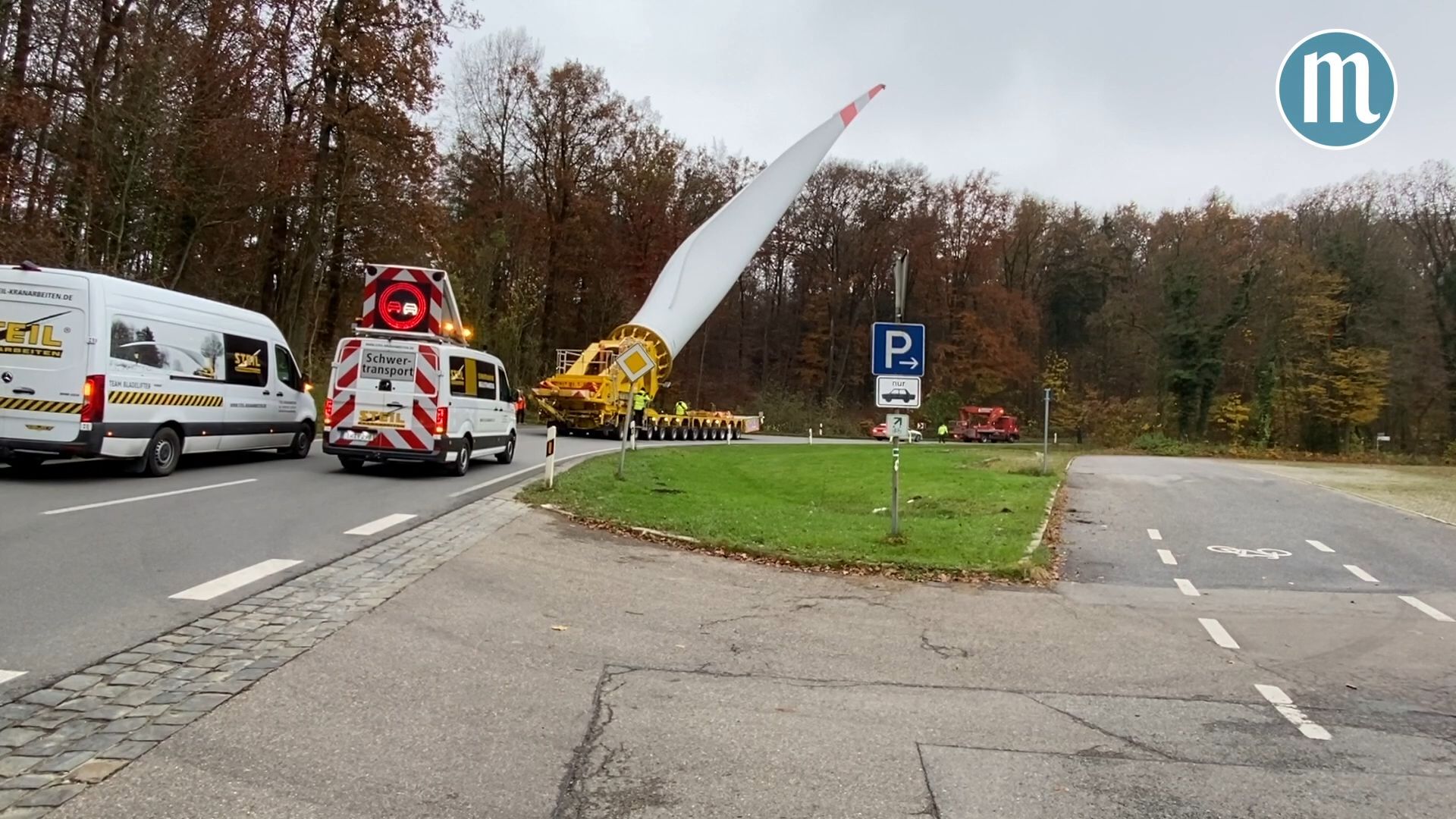 Schwertransport durch Kelheim