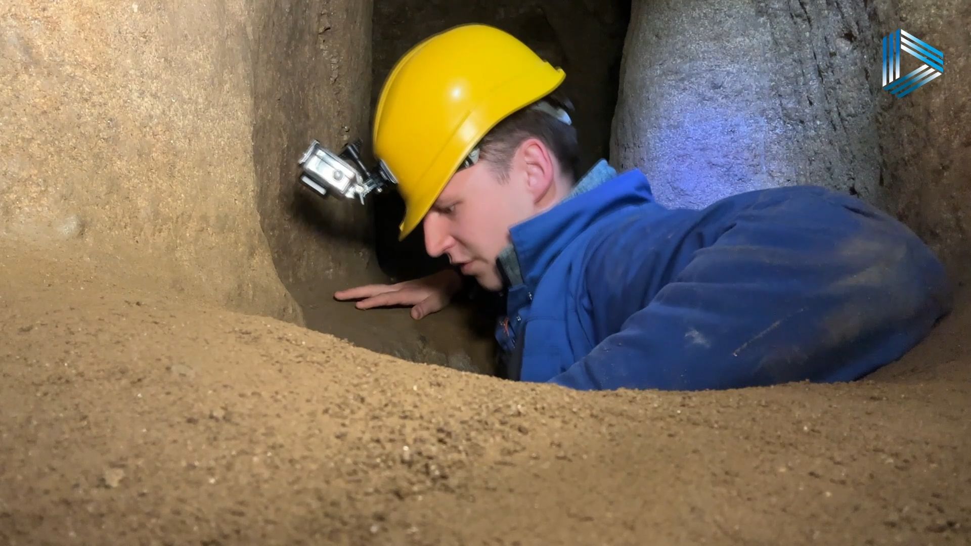 Video: Mysteriöse Tunnel unter der Erde: Unser Reporter war in einem Erdstall unterwegs