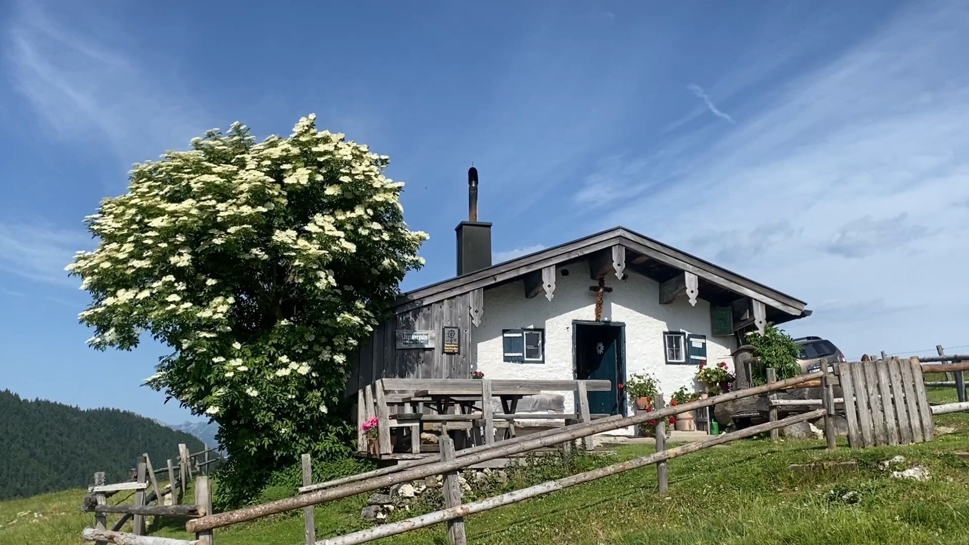 Video: Auf der Alm: Die Jochbergalm