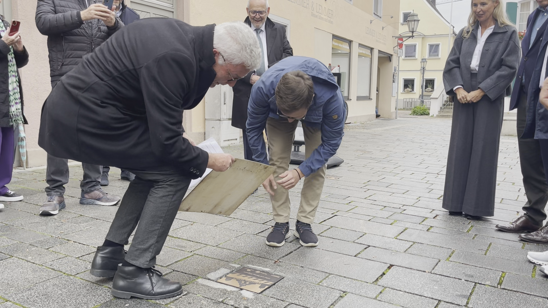 Video: Walk of Fame in Aichach: Ehrung für Anja Föringer und Wittmann-Brüder