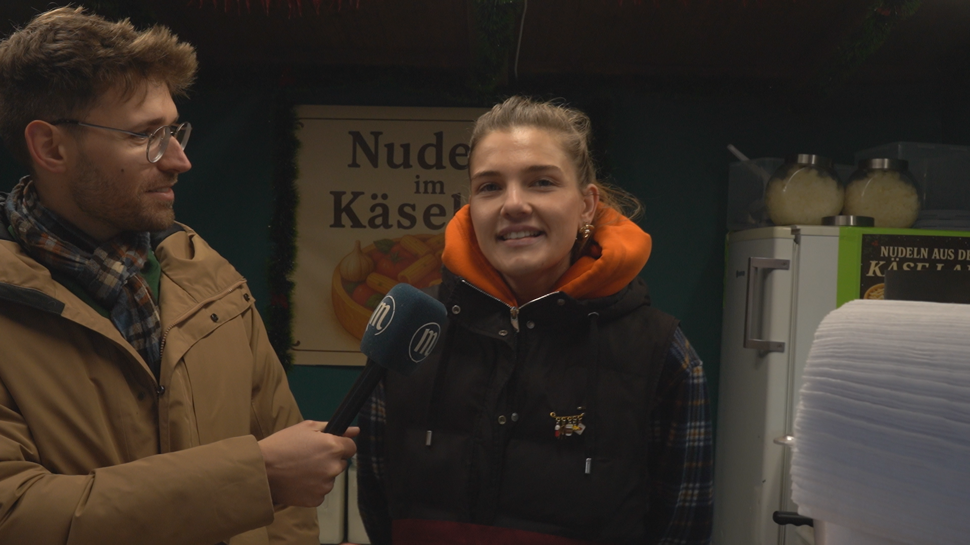 Video: Christkindlmärkte: Regensburg probiert neue Essens-Trends – und wir auch