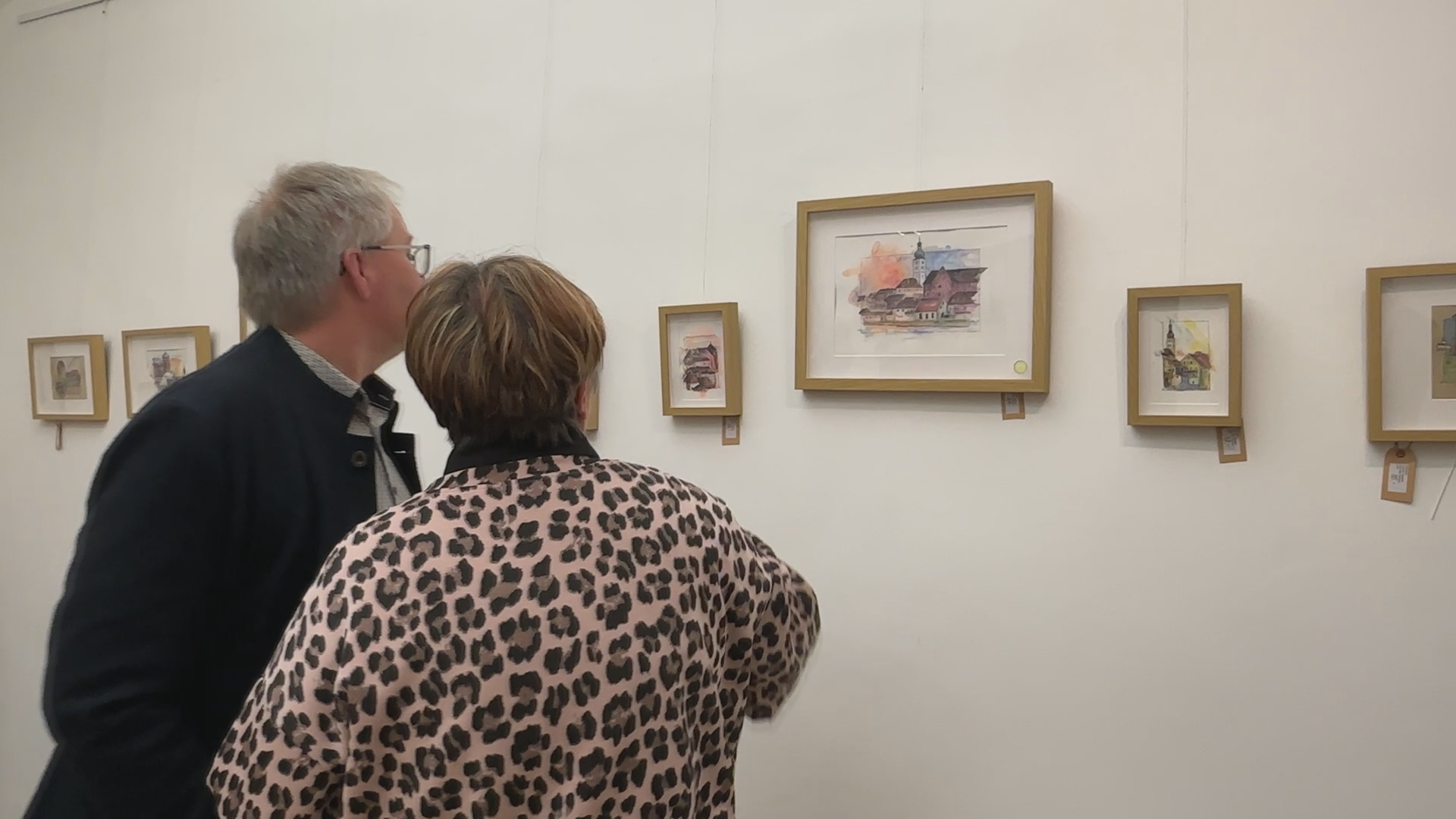 Video: Neunburger Künstlerin zeigt in Regensburg Motive ihrer Heimat