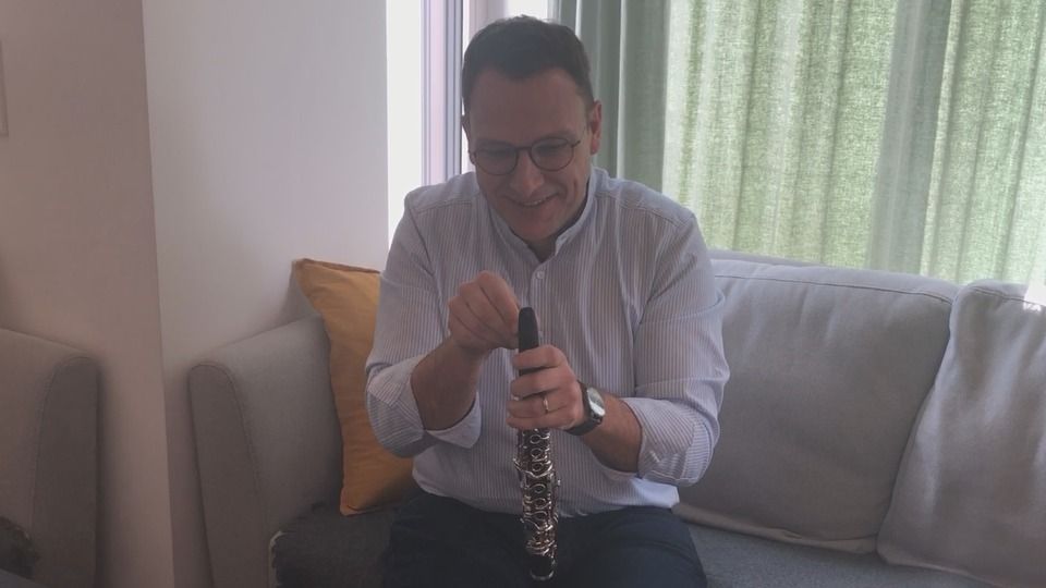 Video: Stichwahl in Wolnzach: Zu Besuch bei FW-Kandidat Simon Zimmermann