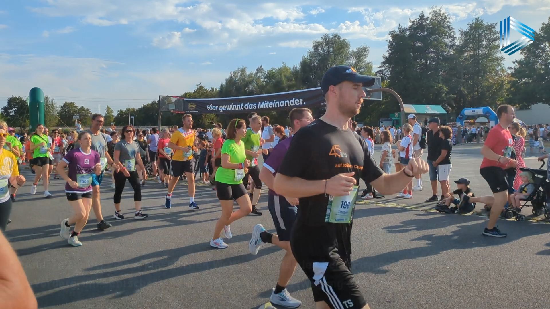 Video: Fischer-Automobile-Firmenlauf in Neumarkt