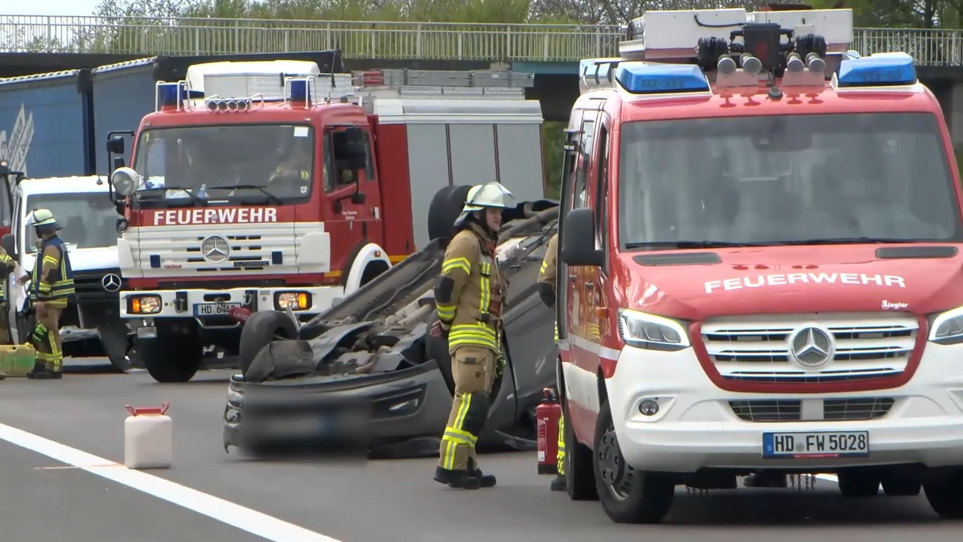 Zwei schwere Unfälle auf der A5 bei Weinheim: Acht Verletzte, darunter drei Kinder