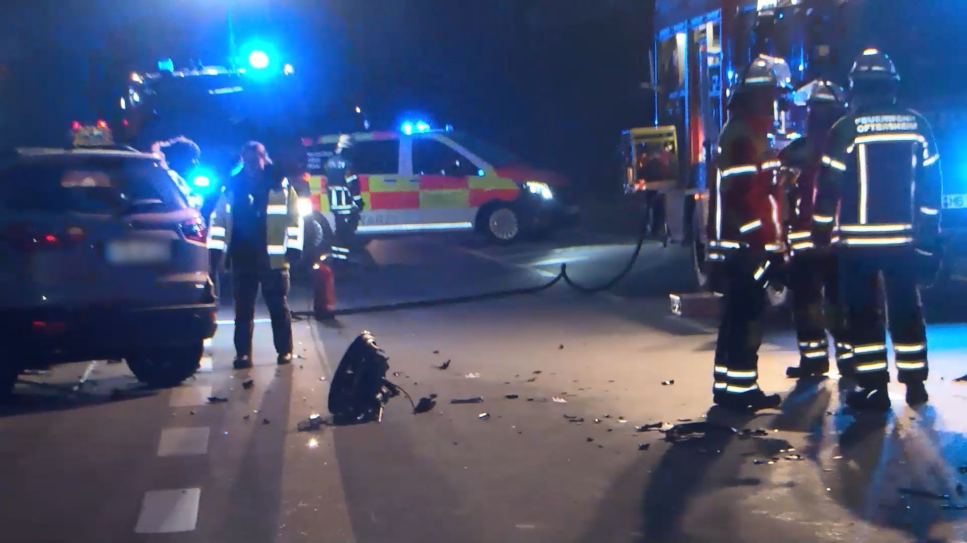 Video: Heftiger Unfall auf der B291 bei Oftersheim : Zwei Personen verletzt und hoher Sachschaden