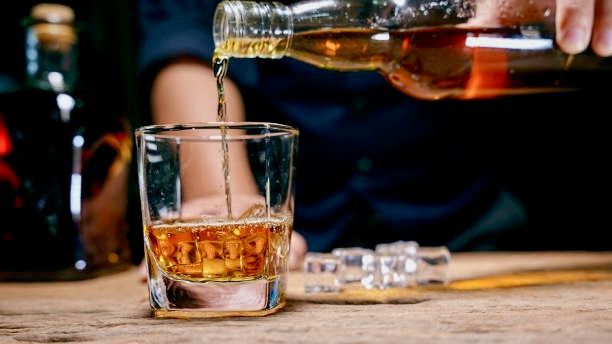 Das ist der Unterschied zwischen Whiskey, Scotch und Bourbon