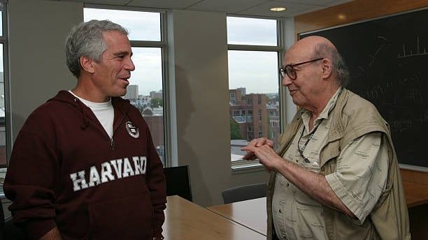 Video: Treuhanddokumente enthüllen die Begünstigten von Jeffrey Epsteins Nachlass