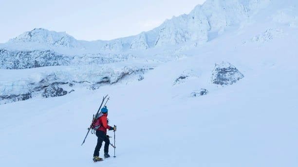 Video: Österreicher Verurteilt, Weil Er Seine Freundin Auf Einem Berg Zum Sterben Zurückgelassen Hat