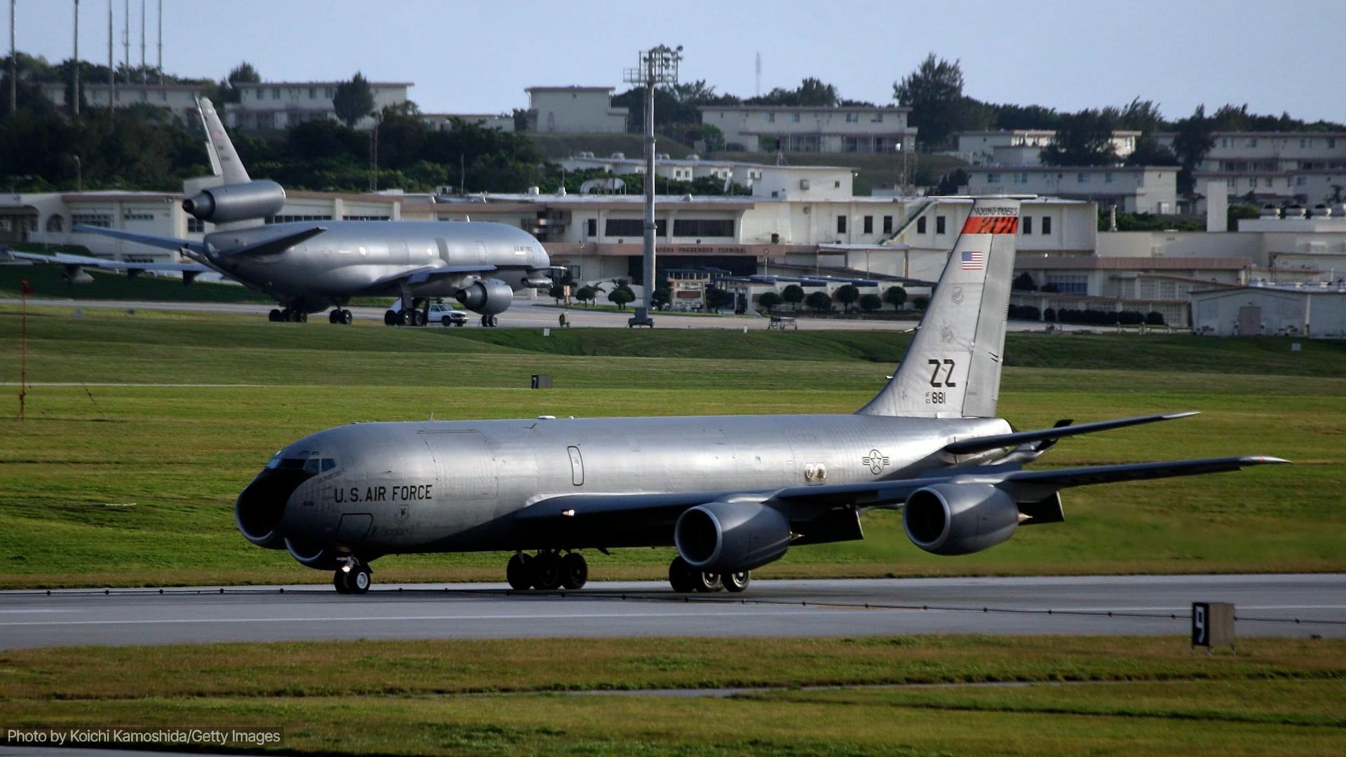 Video: Vier US-Besatzungsmitglieder Bei Absturz Eines Luftwaffenflugzeugs Im Irak Getötet