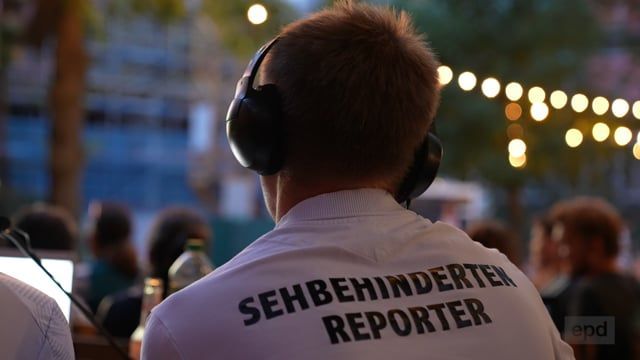 Video: Fußball im Kopf: So arbeiten Sehbehindertenreporter